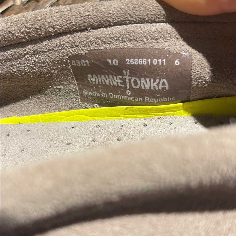 Minnetonka Taupe Suede Moccasins‎ with White Stitching - Picture 7 of 7